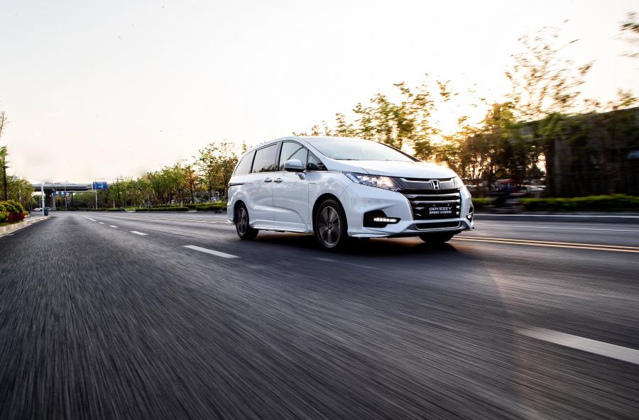  Honda Odyssey Sport Hybrid 2019 года  (фото 29 из 40)